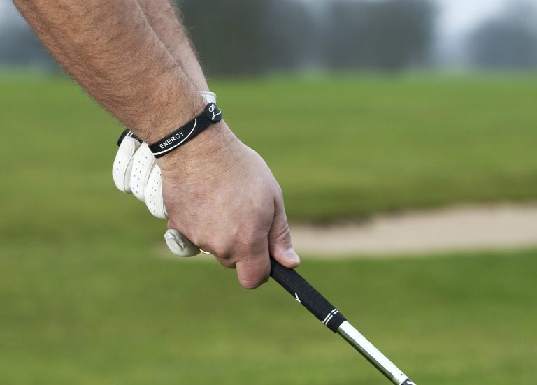 How to Hold a Golf Club Golf Insights
